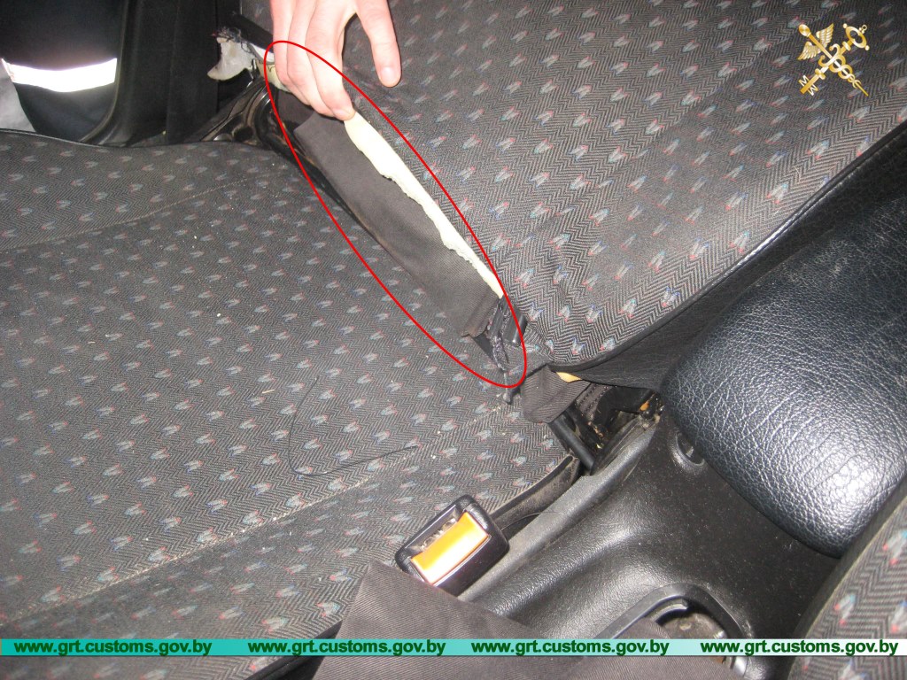 a citizen hid jeans in his car news english a citizen hid jeans in his car news english